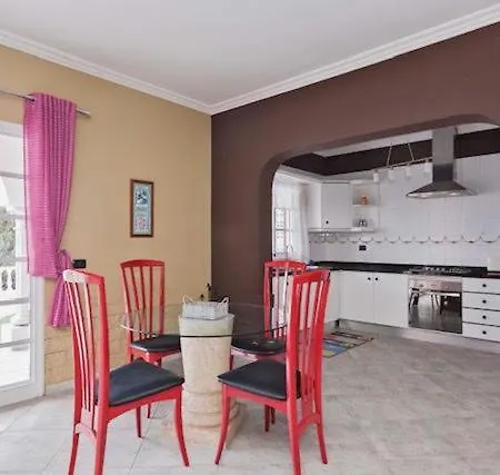 La - Sara Vacation Apartamento *